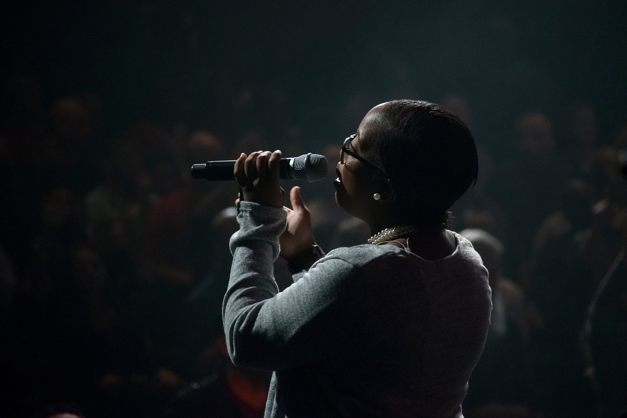 4 Top Tier Online Vocal Coaches For Hire